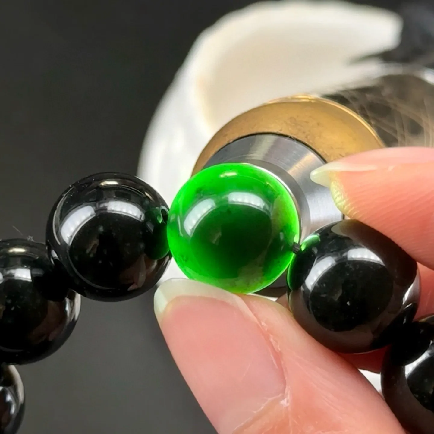 精品墨翠珠子手串 种好色正 黑度极好 打灯通透 油性十足 尺寸13