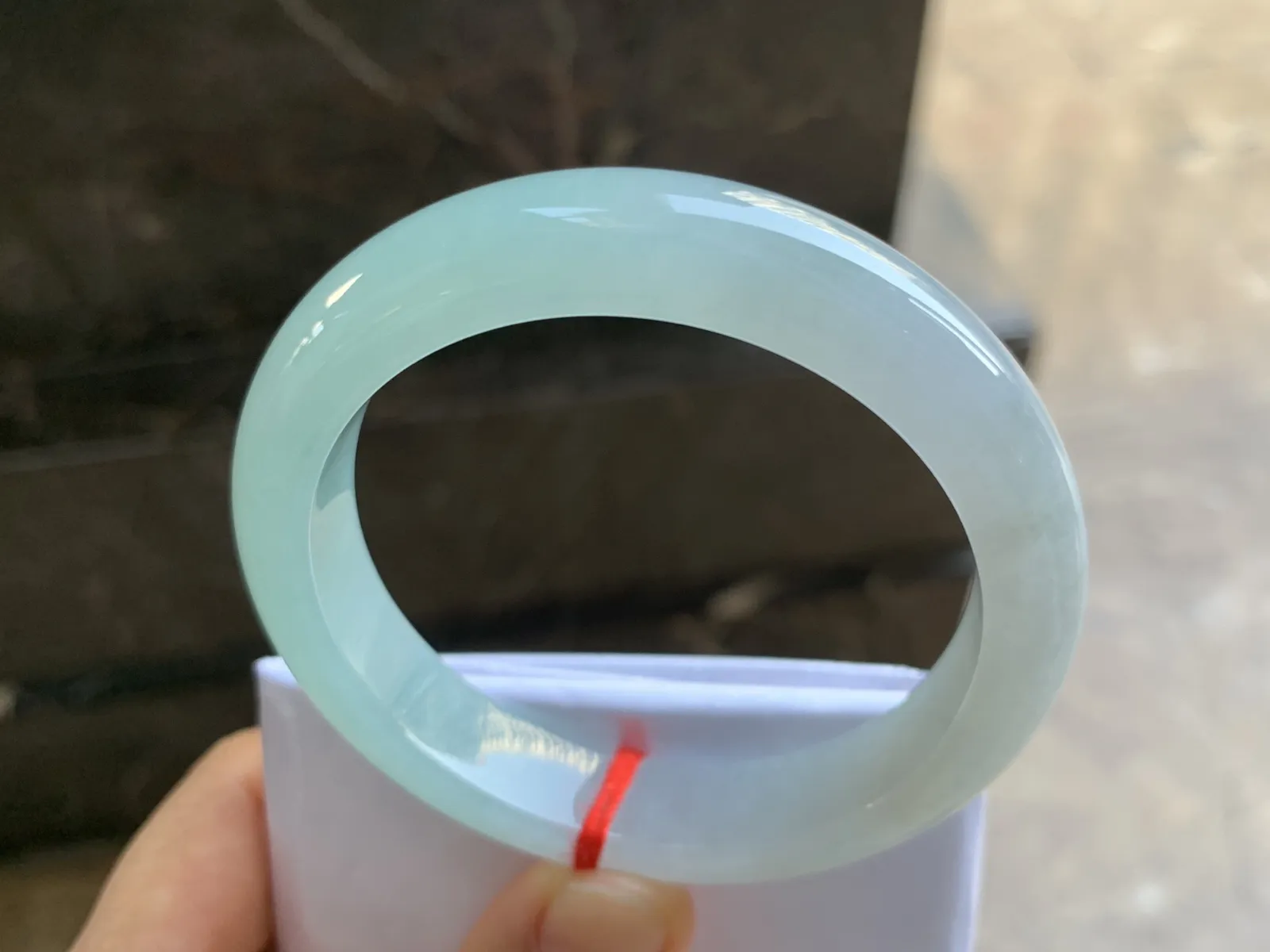 56-12.5-8.5mm
冰种晴水手镯 水润光泽 清新