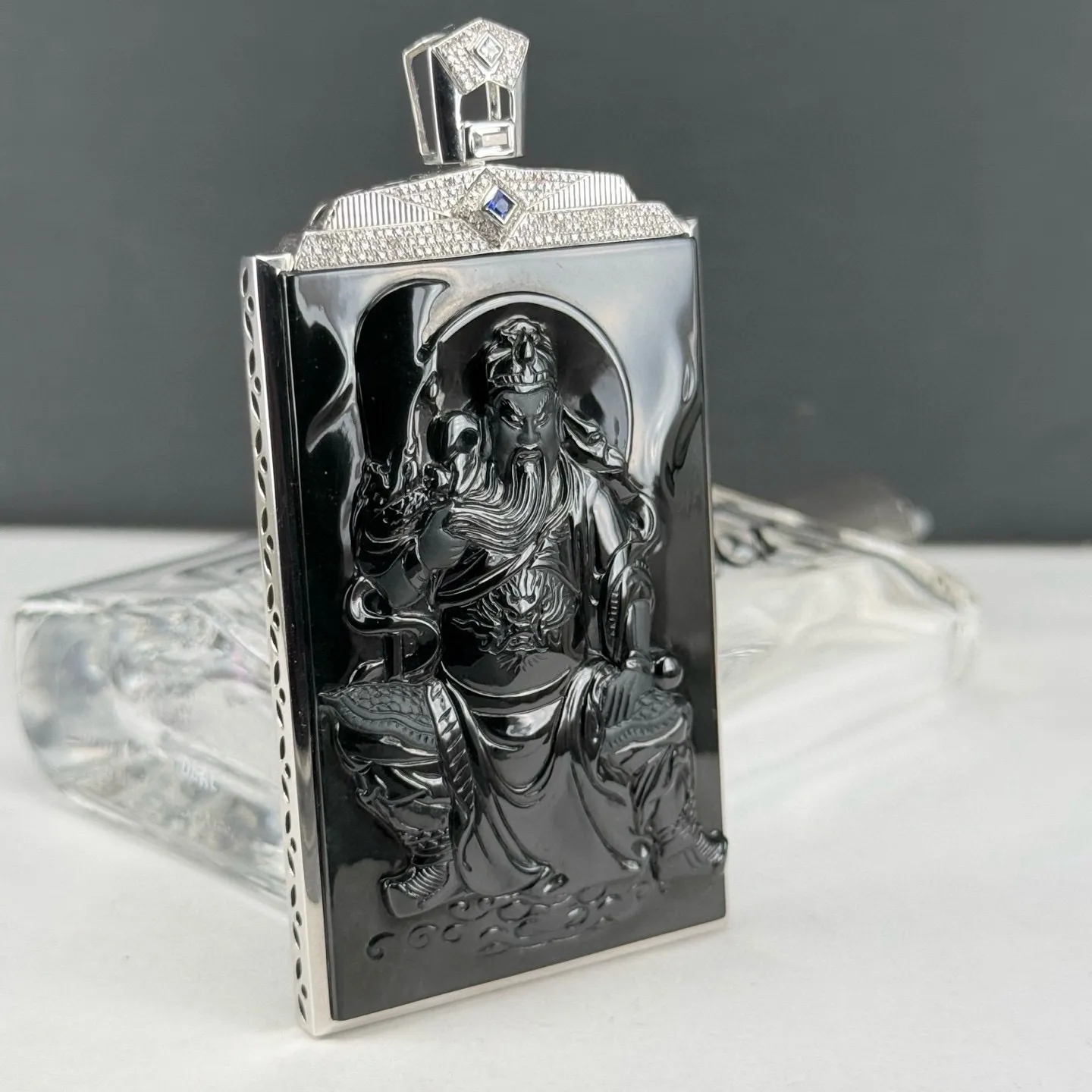 墨翠关公 种好色正 黑度极好 打灯通透 油性十足 尺寸79.9