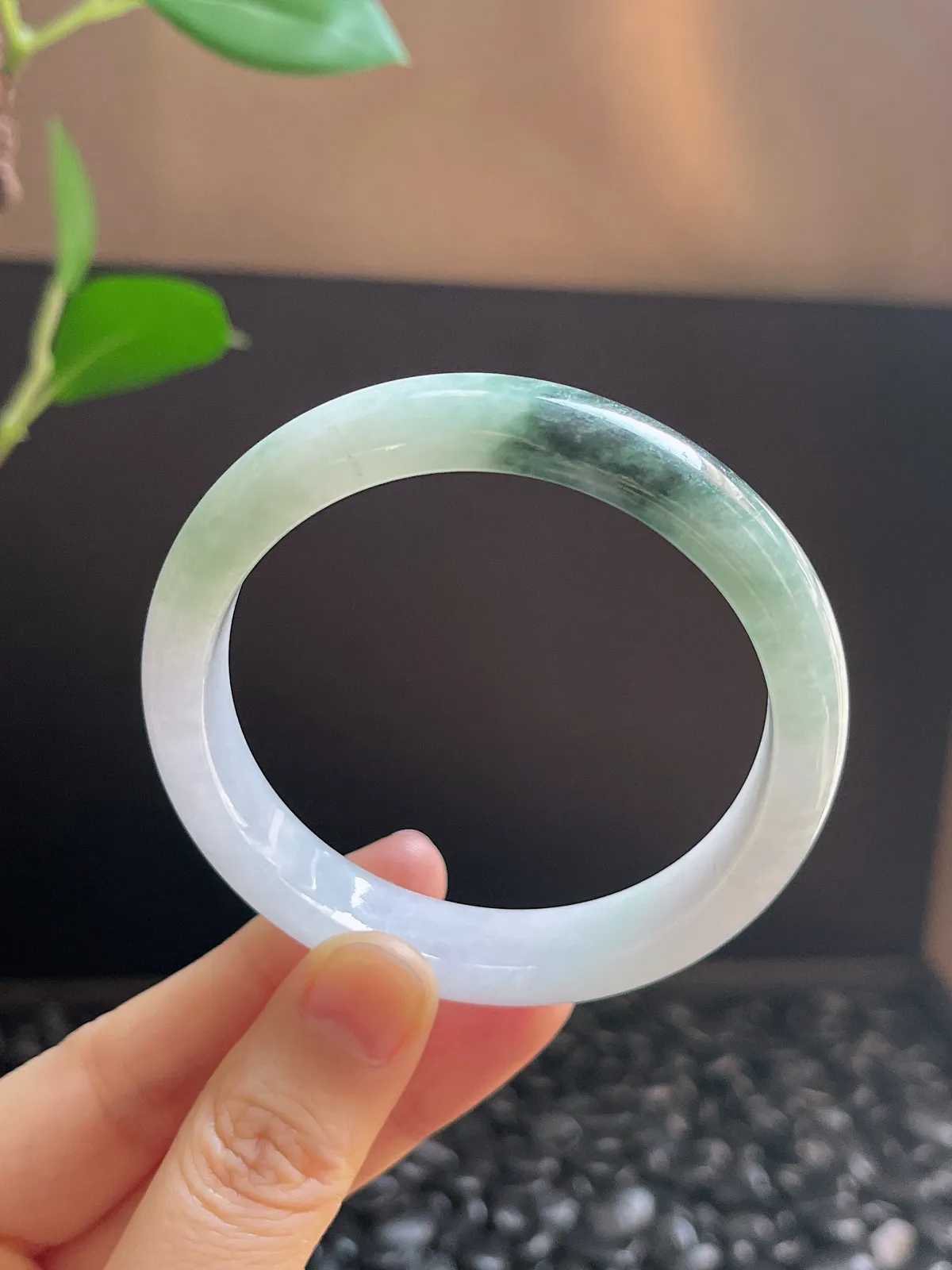 正圈54.6圈口，翡翠糯化种飘花手镯