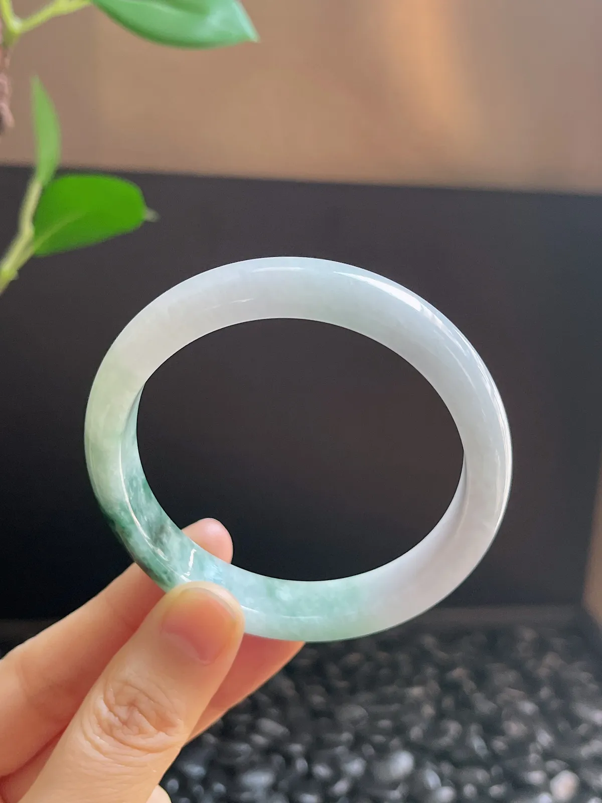 正圈54.6圈口，翡翠糯化种飘花手镯