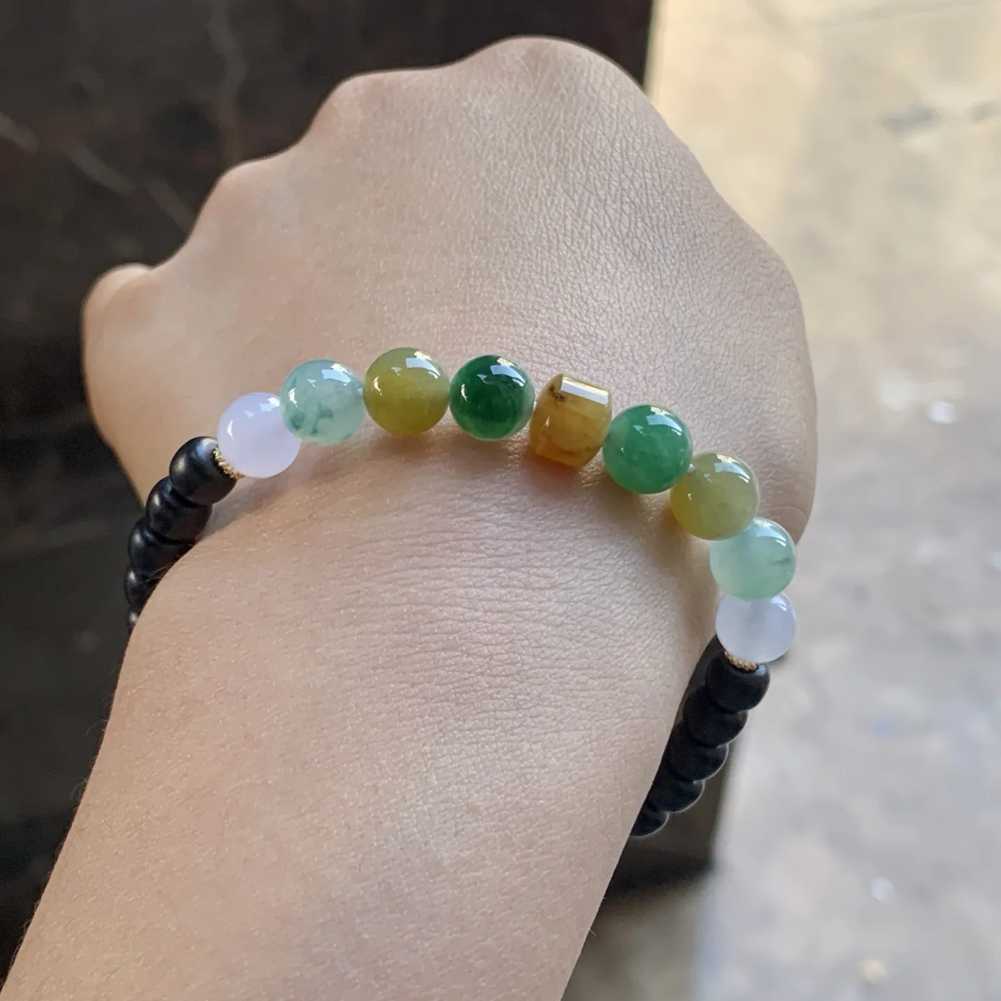 多彩手串^_^颜色鲜艳