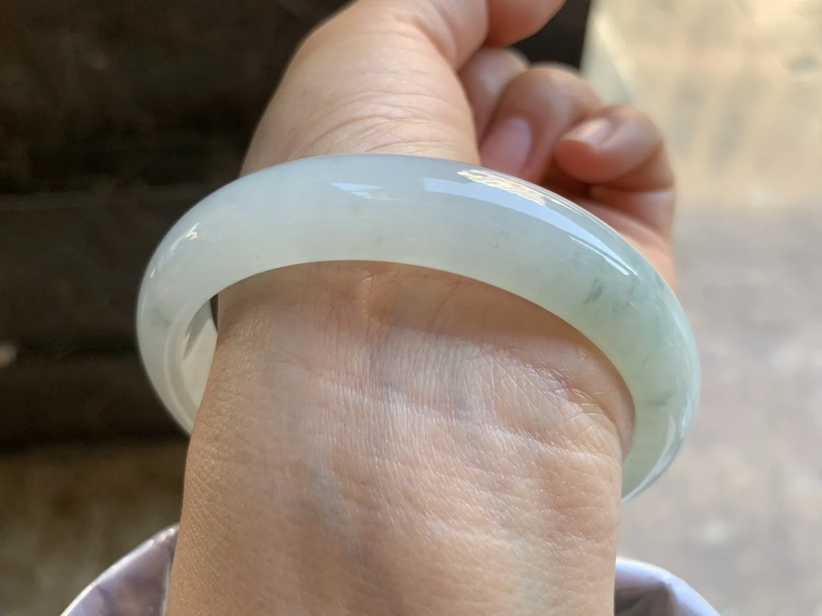 59.5-13-7.8mm
冰种飘花手镯 底子细腻 水润