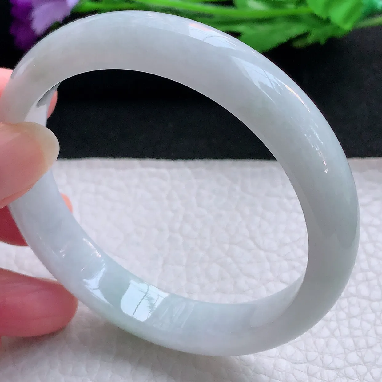 js自然光59*12.3*7.5平安镯 缅甸翡翠A货飘花玉手镯水润宽边玉手环