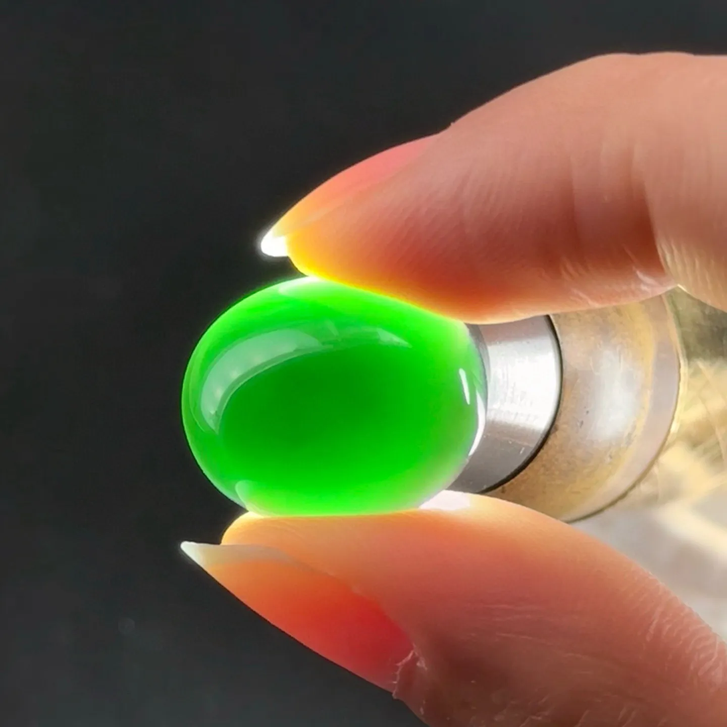 精品墨翠蛋面裸石 种好色正 黑度极好 打灯通透 油性十足 尺寸19.1