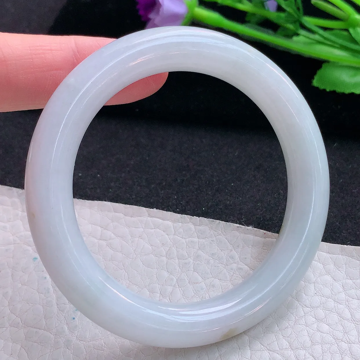 ll自然光53*10*9.8美人镯 缅甸翡翠A货玉手镯飘花水润圆条玉手环 叮当镯