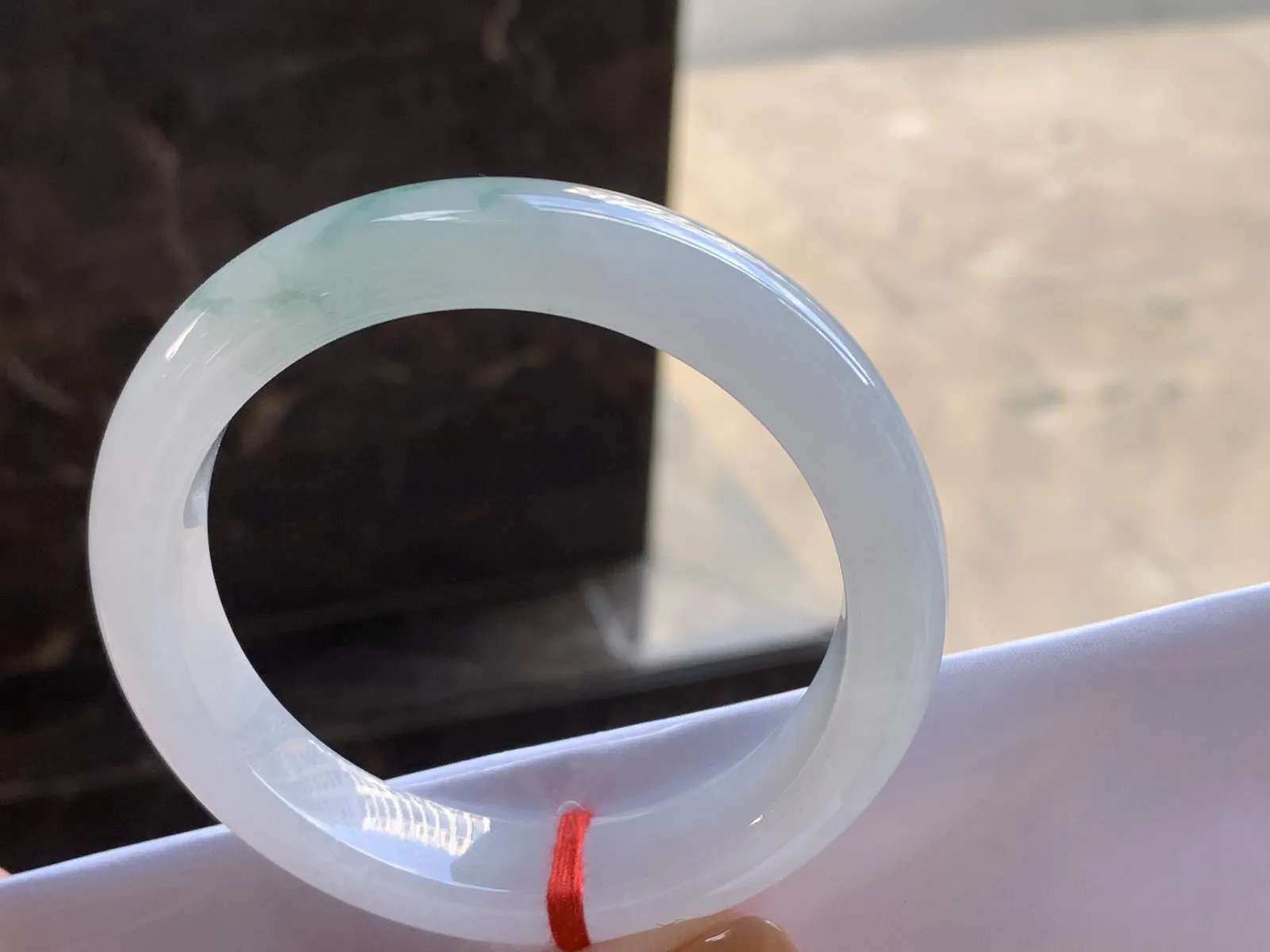 56.5-12.5-8.6

糯种飘花手镯^_^
种好水润