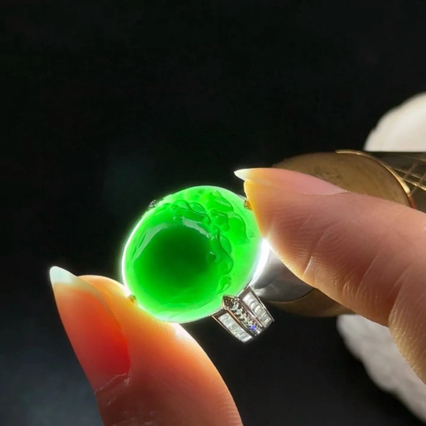 精品18k墨翠貔貅戒指 种好色正 黑度极好 打灯通透 油性十足 尺寸18.9