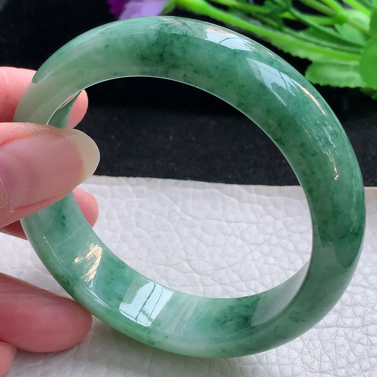 hy自然光57*15.6*8.3平安镯 缅甸翡翠A货玉手镯辣绿胶感 宽边玉手环