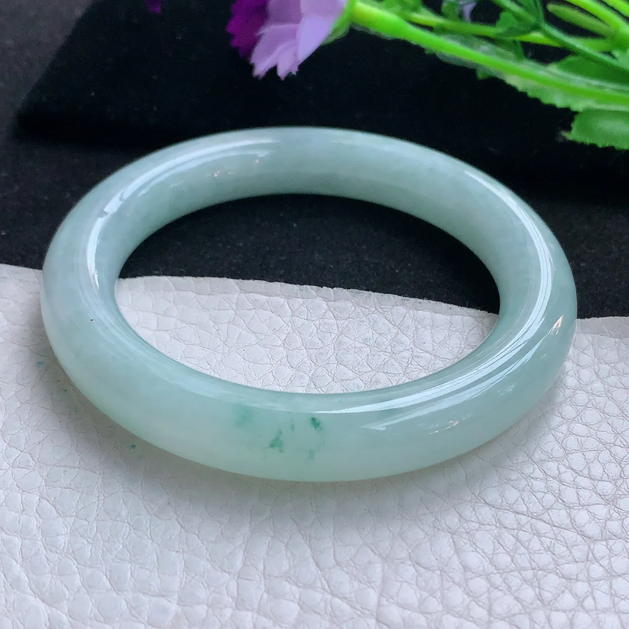 ee自然光56*11*10.7美人镯 缅甸翡翠A货玉手镯飘花水润圆条玉手环