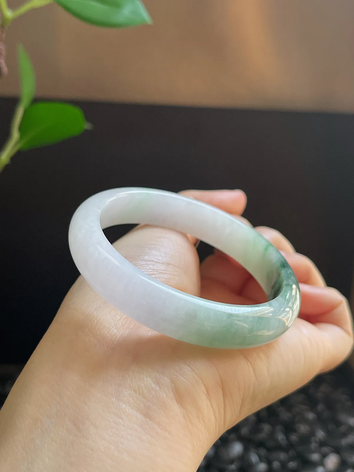 正圈54.6圈口，翡翠糯化种飘花手镯