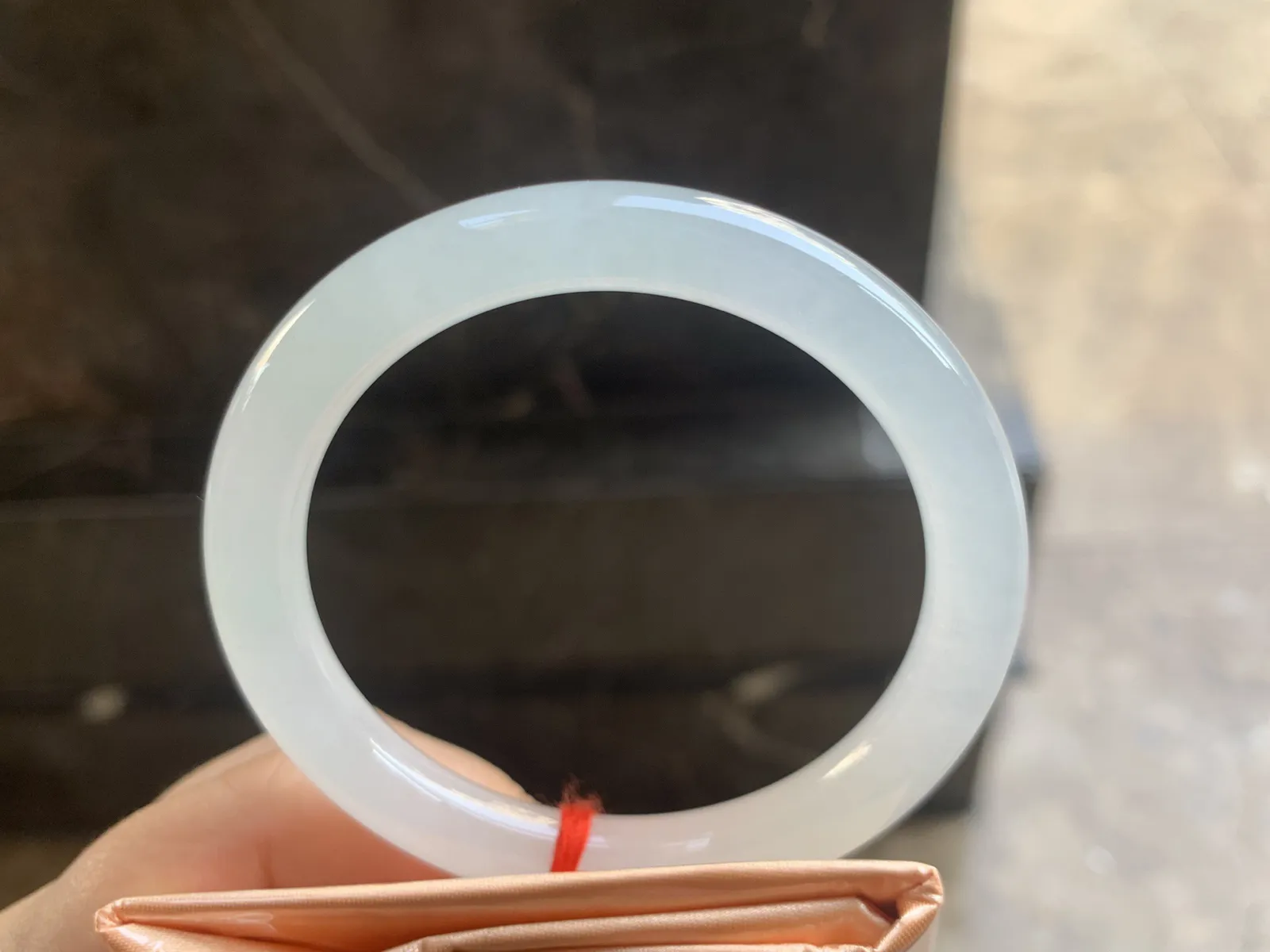 54-8.6mm
冰种圆条手镯 冰透莹润 清爽干净