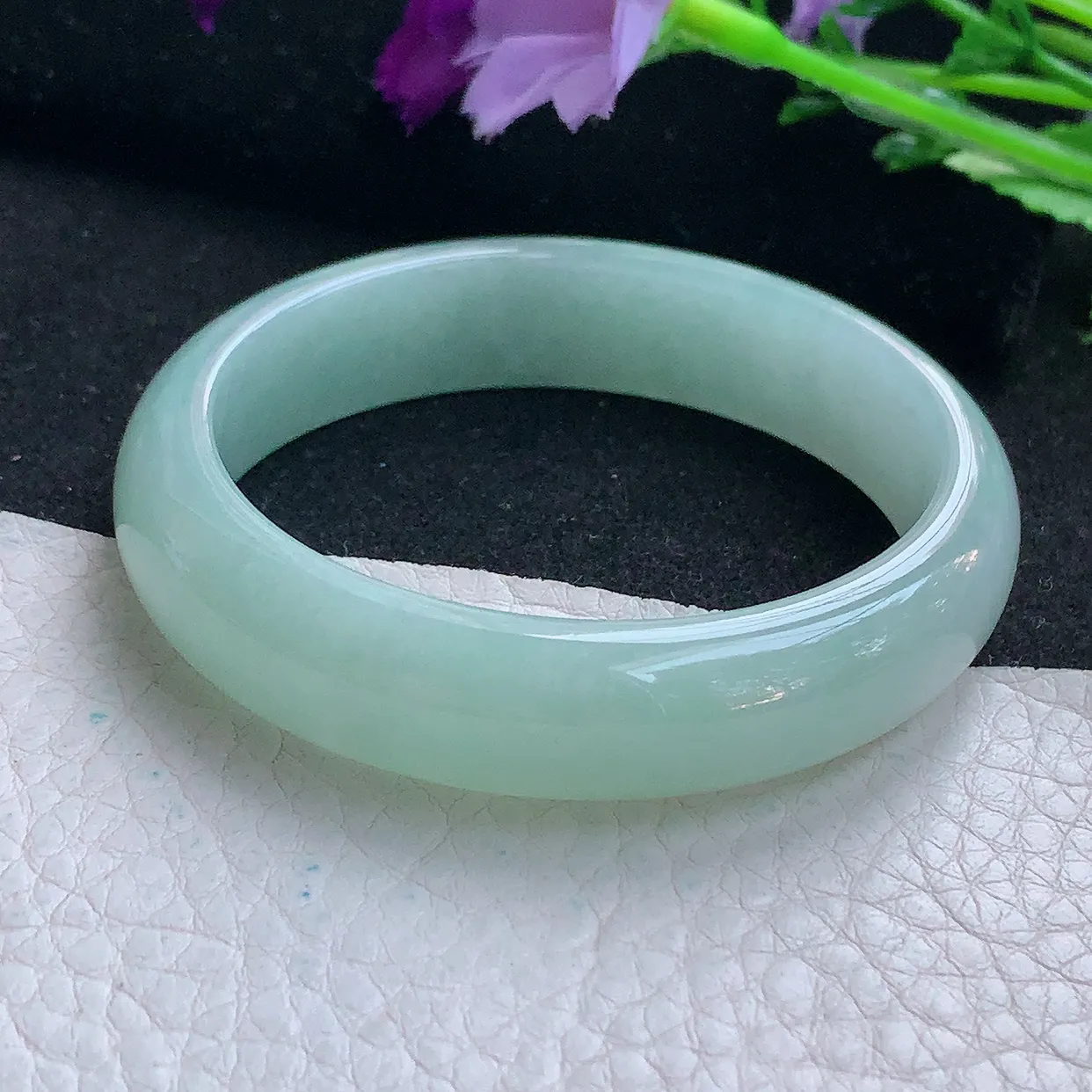 nr小圈口54*48.5*12.8*7贵妃镯 缅甸翡翠A货玉手镯浅绿水润宽边玉手环