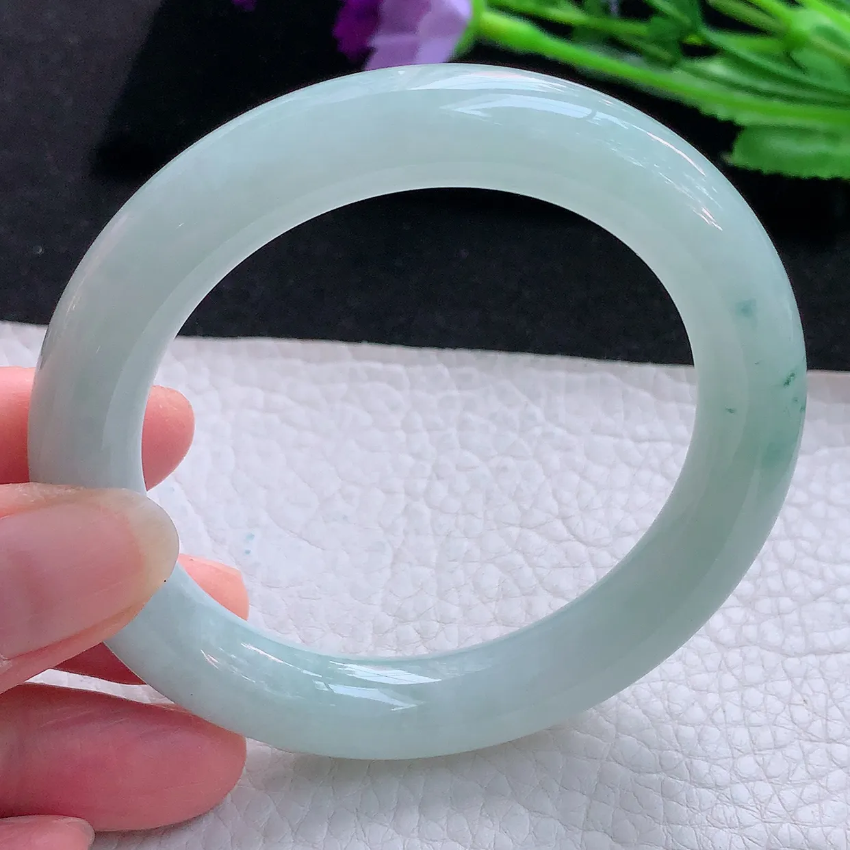 ee自然光56*11*10.7美人镯 缅甸翡翠A货玉手镯飘花水润圆条玉手环