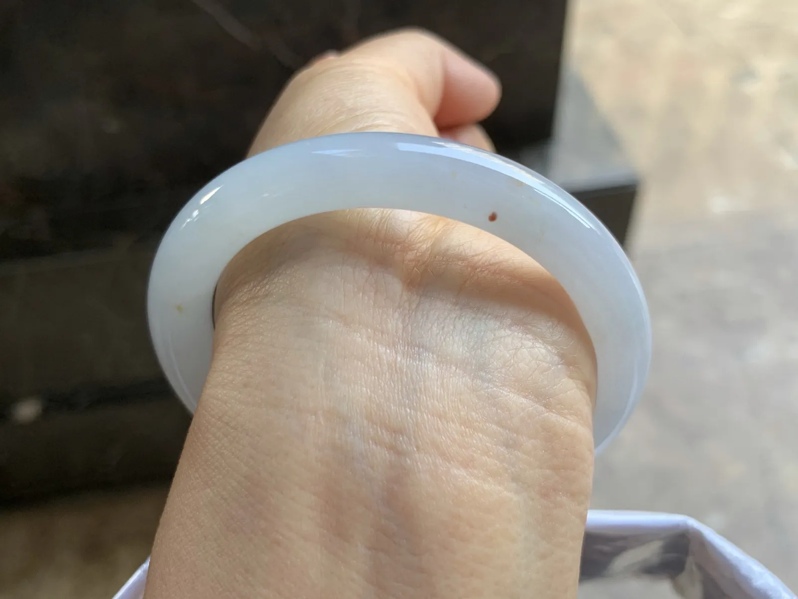 54-8.6mm
细糯种圆条手镯 底子细腻 水润