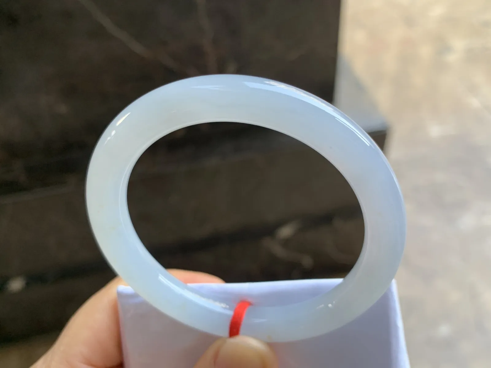 54-8.6mm
细糯种圆条手镯 底子细腻 水润