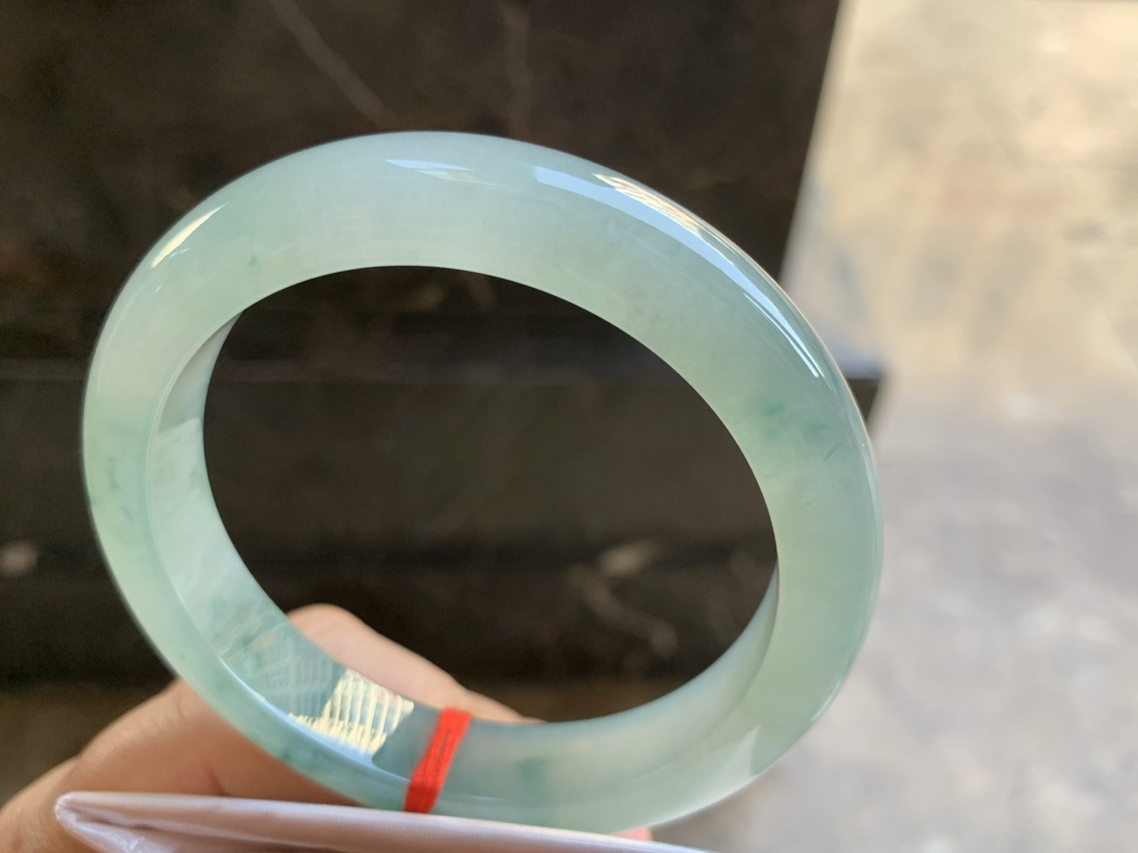 59-12.6-9mm
冰种飘花大圈口手镯 水润光泽 水润