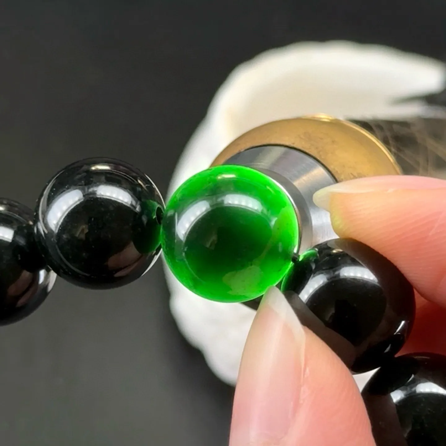 精品墨翠珠子手串 种好色正 黑度极好 打灯通透 油性十足 尺寸13