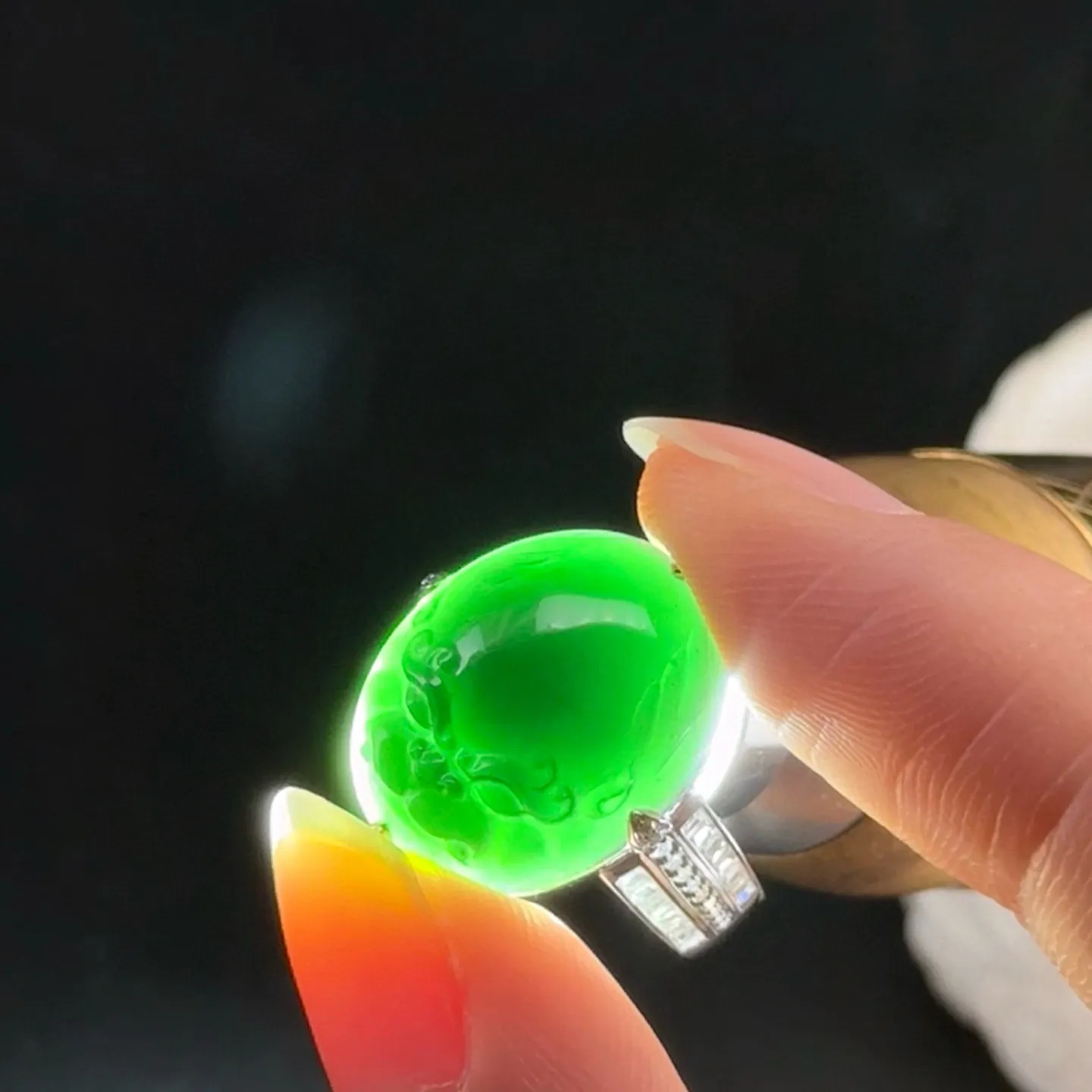 精品18k墨翠貔貅戒指 种好色正 黑度极好 打灯通透 油性十足 尺寸18.9