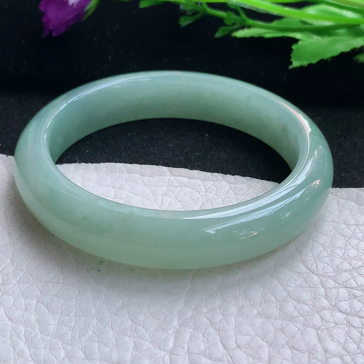 js自然光54*12*7.8平安镯 缅甸翡翠A货玉手镯晴绿水润宽边玉手环