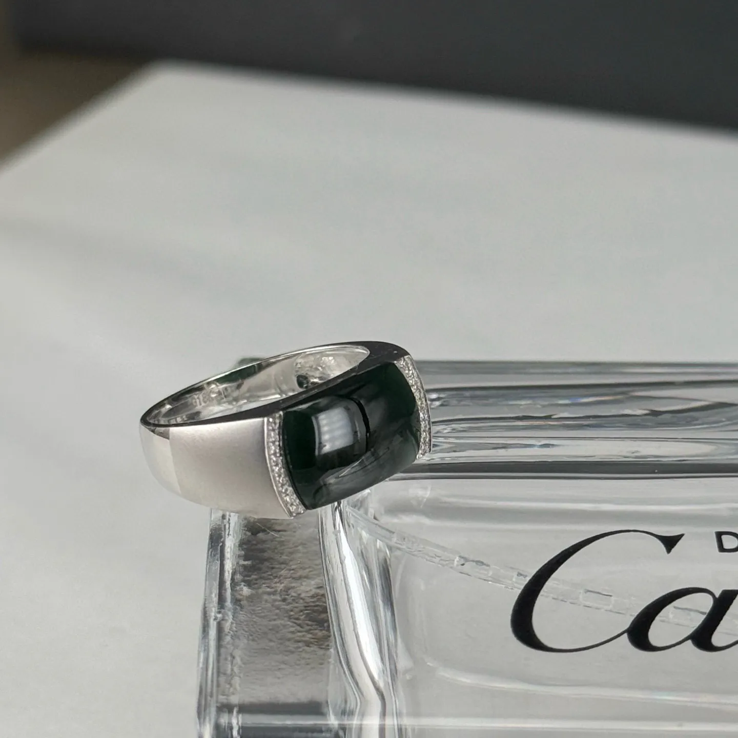 精品18k墨翠马鞍戒指 种好色正 黑度极好 打灯通透 油性十足 尺寸11.5