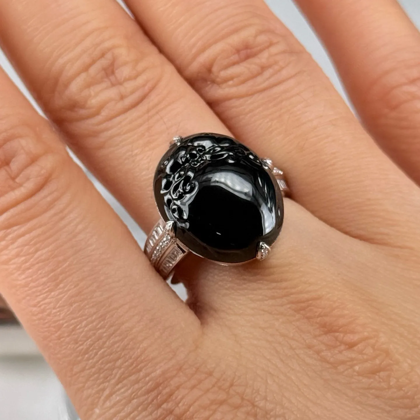 精品18k墨翠貔貅戒指 种好色正 黑度极好 打灯通透 油性十足 尺寸18.9