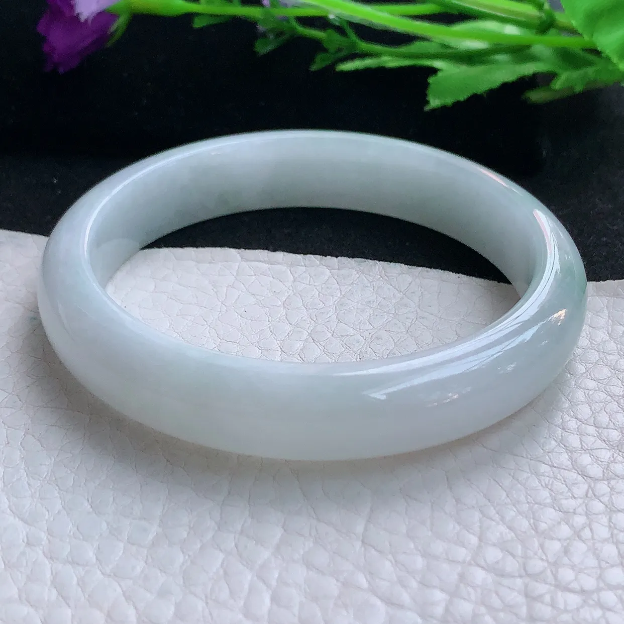 js自然光59*12.3*7.5平安镯 缅甸翡翠A货飘花玉手镯水润宽边玉手环