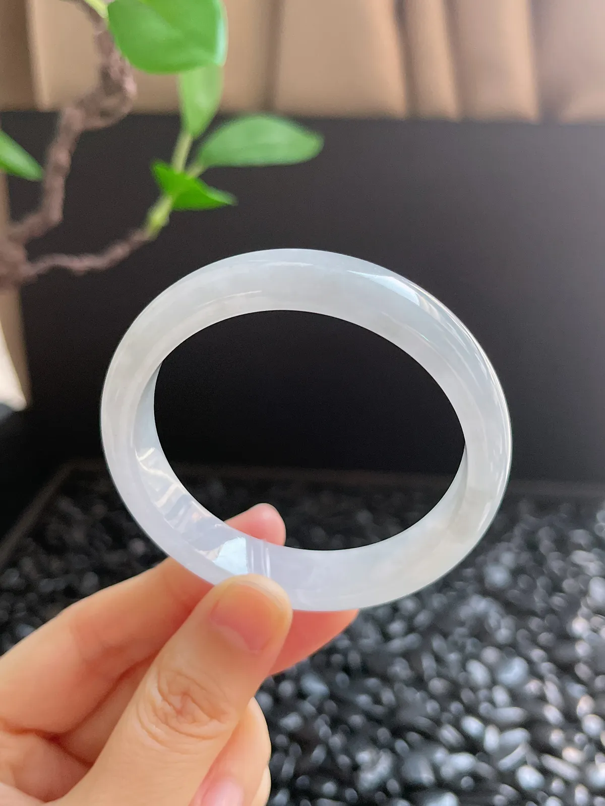 正圈52圈口，翡翠冰糯种白色手镯