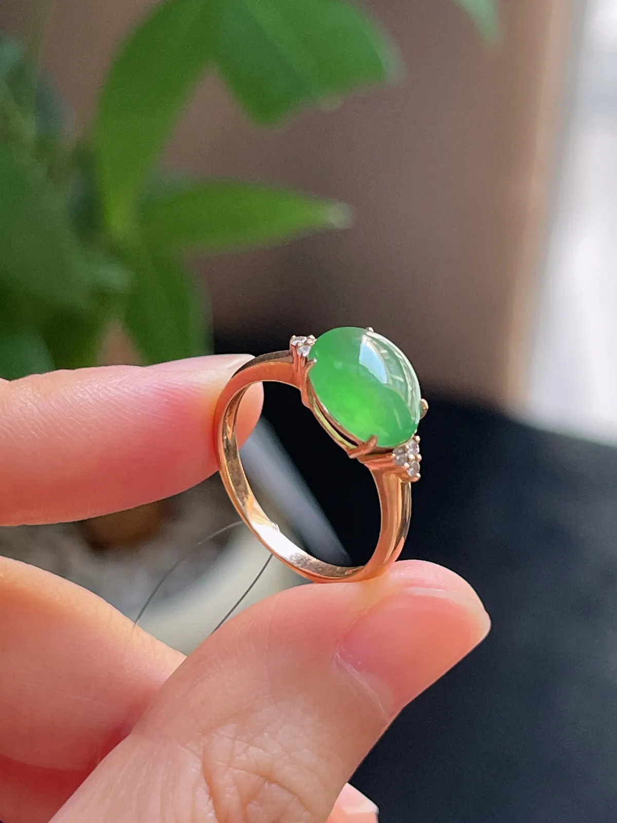 18k金翡翠冰糯种绿色戒指