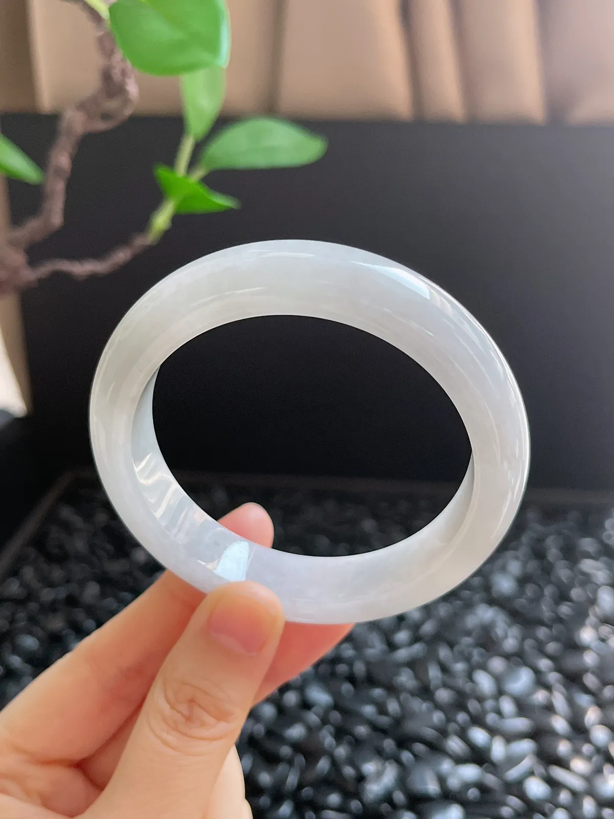 正圈56圈口，翡翠糯化种白色手镯