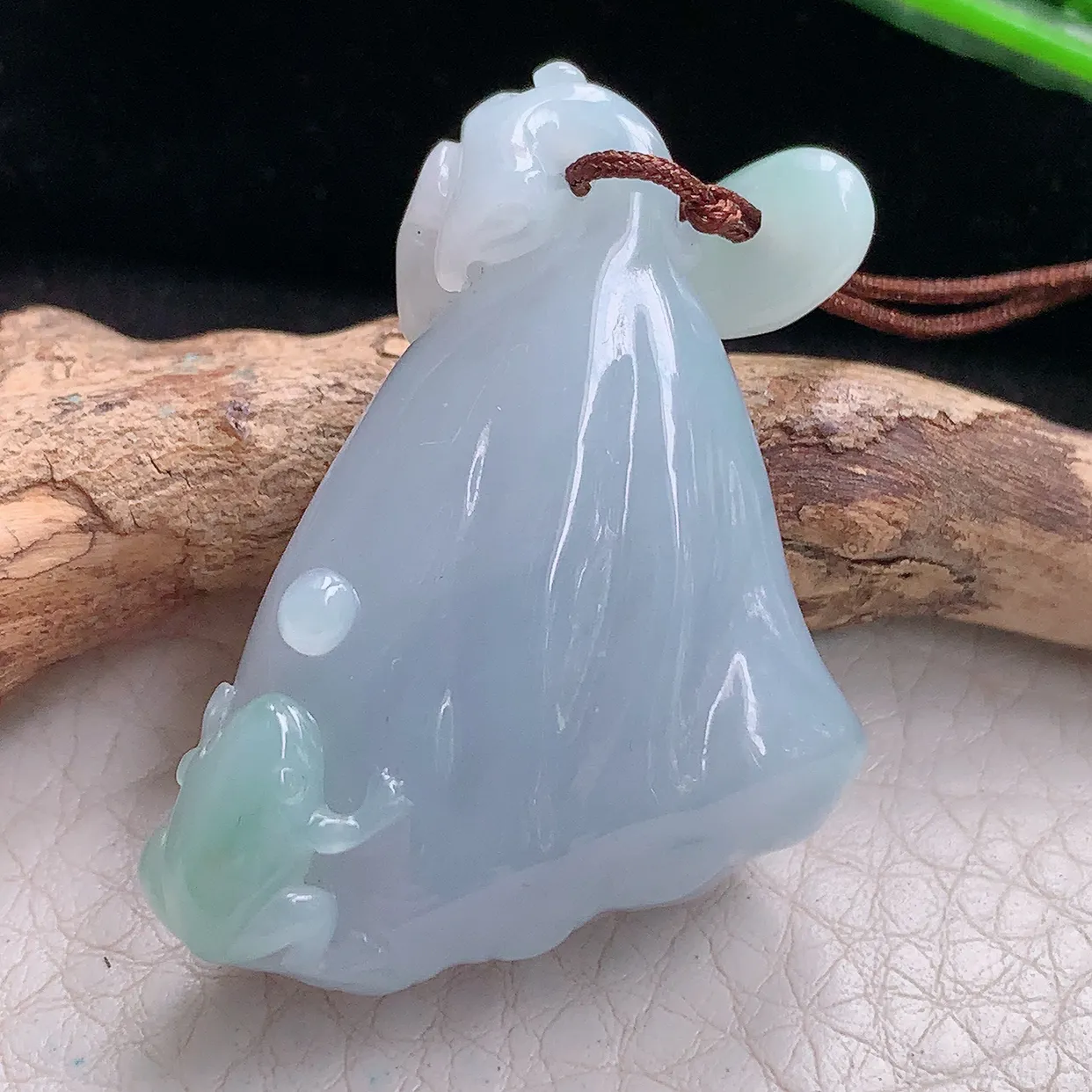 py实拍33.8*20*7.5缅甸翡翠精雕春带多莲蓬 多子多孙玉吊坠