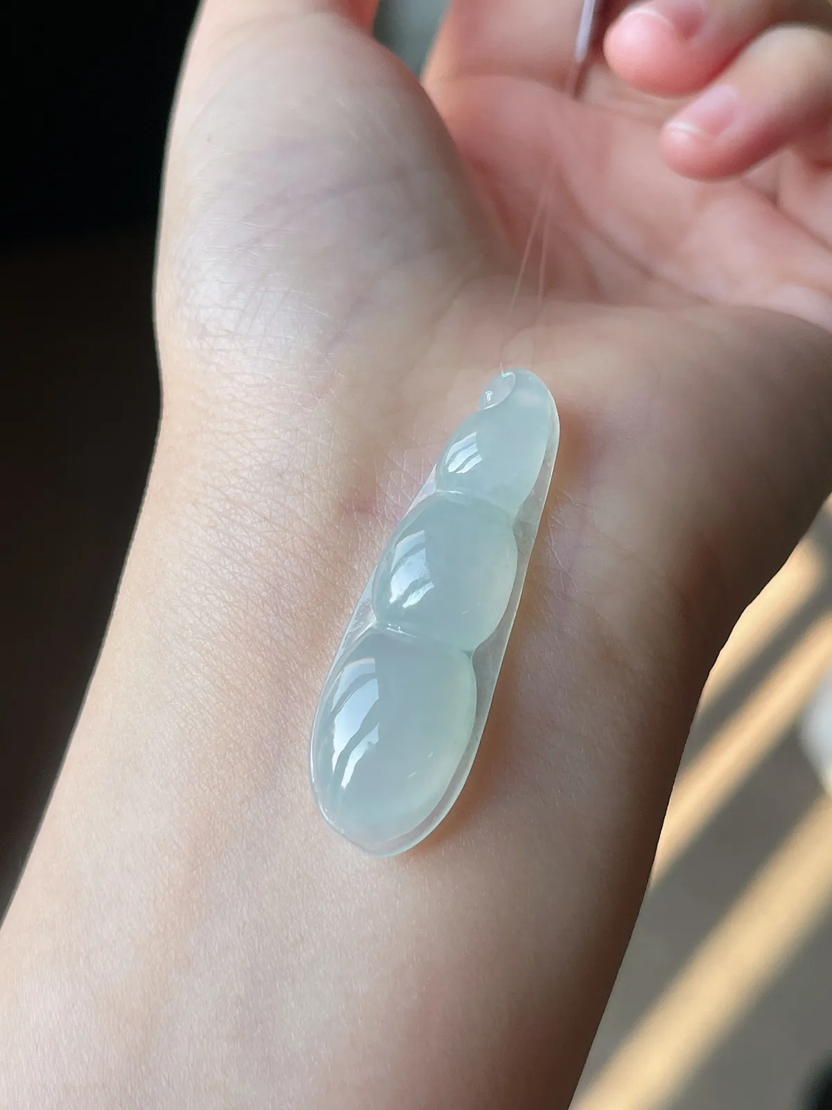 翡翠冰糯种淡绿色福豆