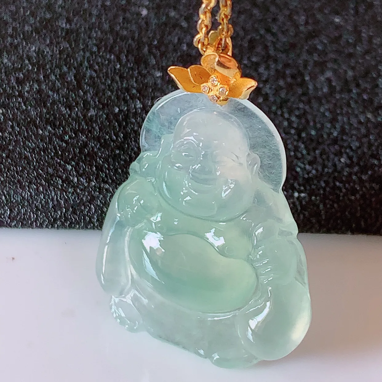 18K金镶嵌冰种翡翠逍遥布袋佛吊坠，代代有钱，水足丰盈，盈满欢喜，配戴送礼佳品！#1.2整体33裸石
