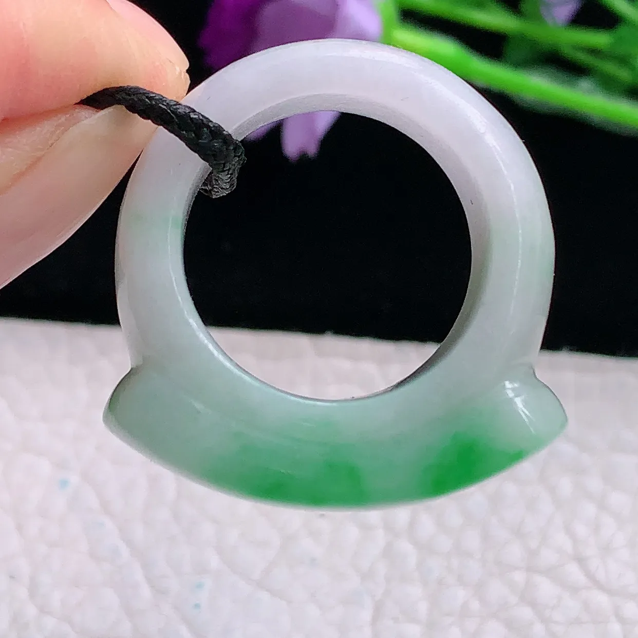 py实拍21.8*13*4.5缅甸翡翠精雕飘绿21.8内径男士扳指 男款玉戒指