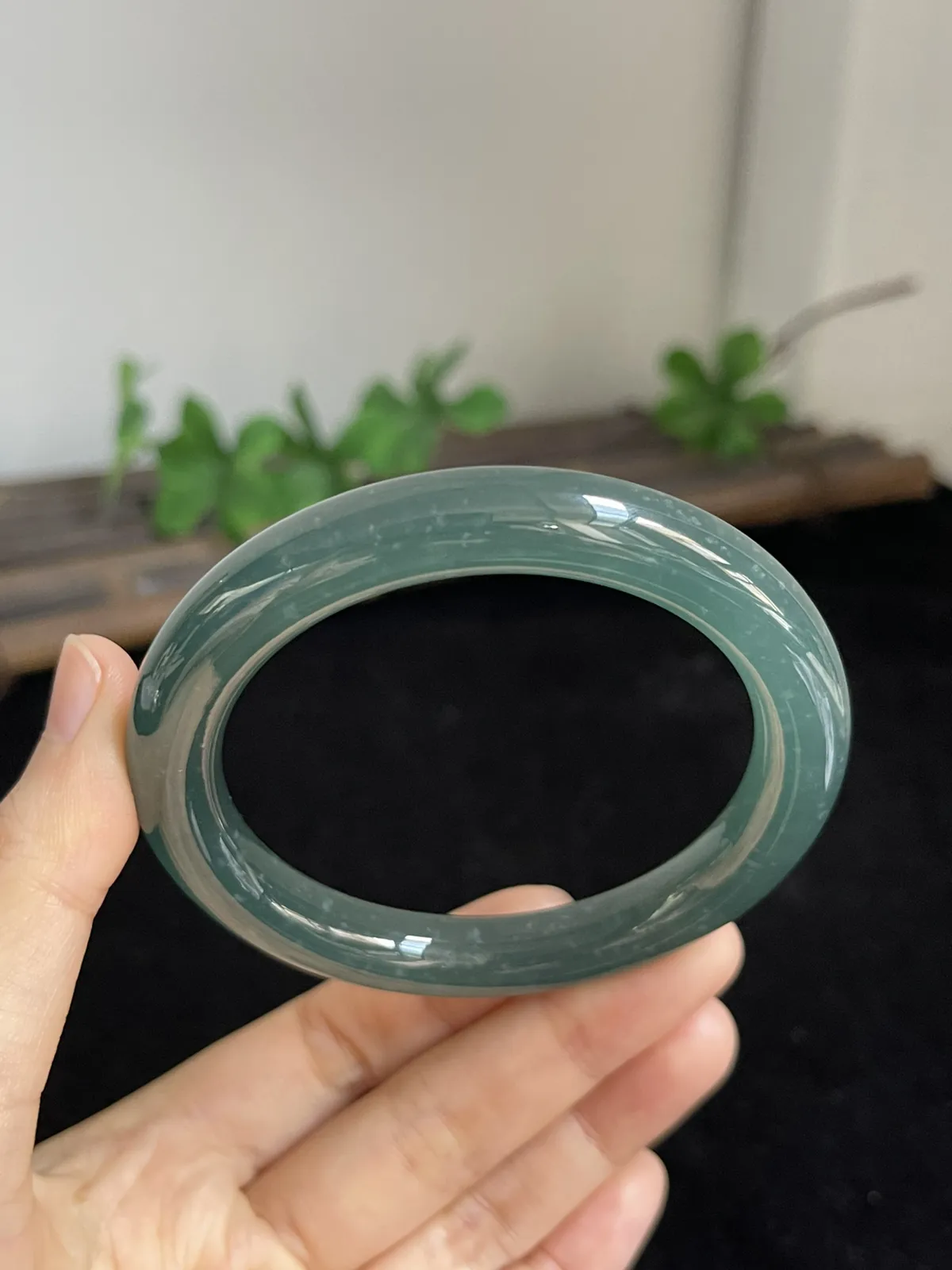 圆镯56圈口，翡翠手镯