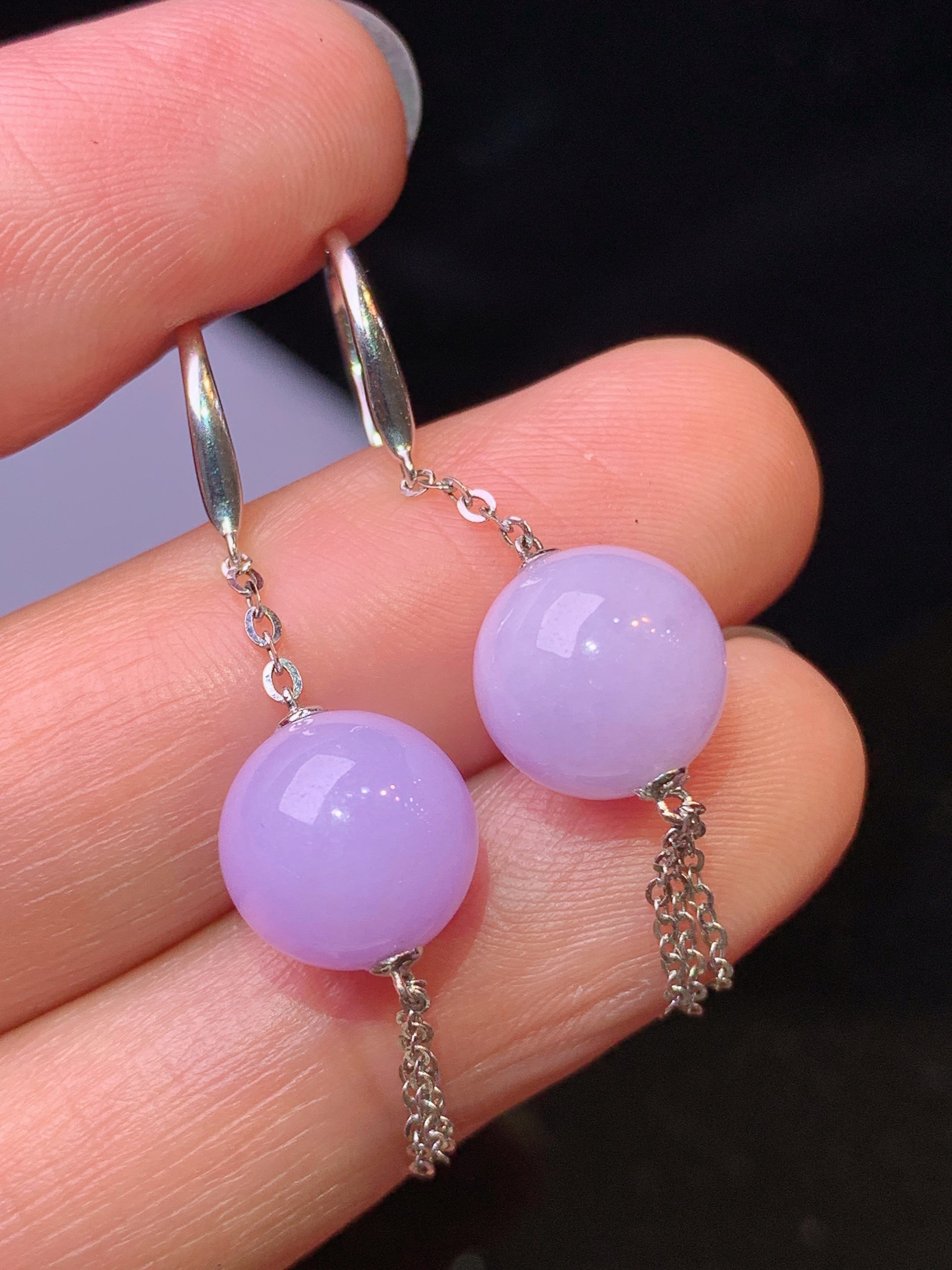 18k金镶嵌紫罗兰圆珠耳坠 玉质细腻 色泽清新艳丽 整体尺寸41*9.3