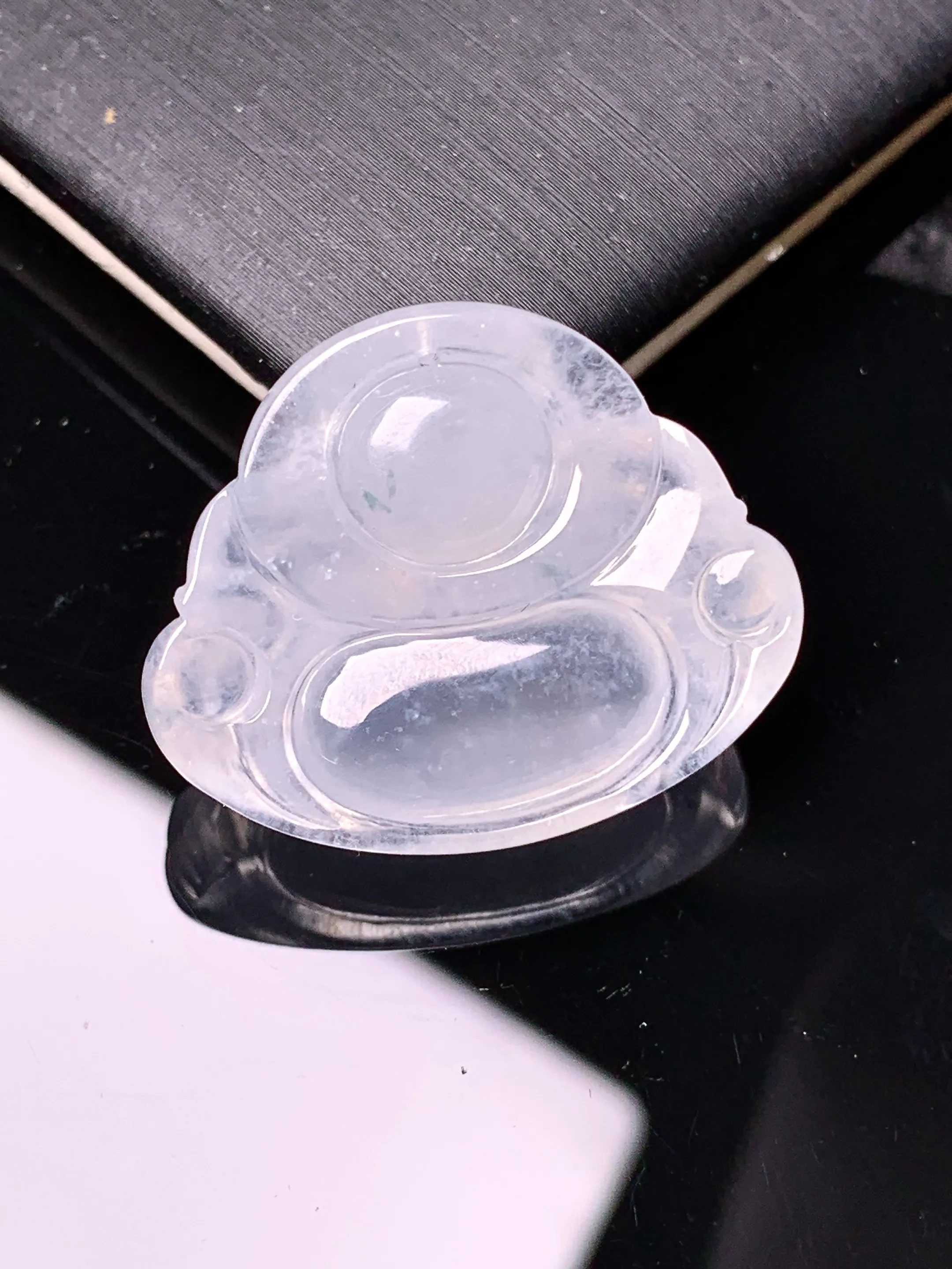 冰种佛公吊坠 玉质细腻 色泽清新艳丽 整体尺寸21.8*26.3*7.6