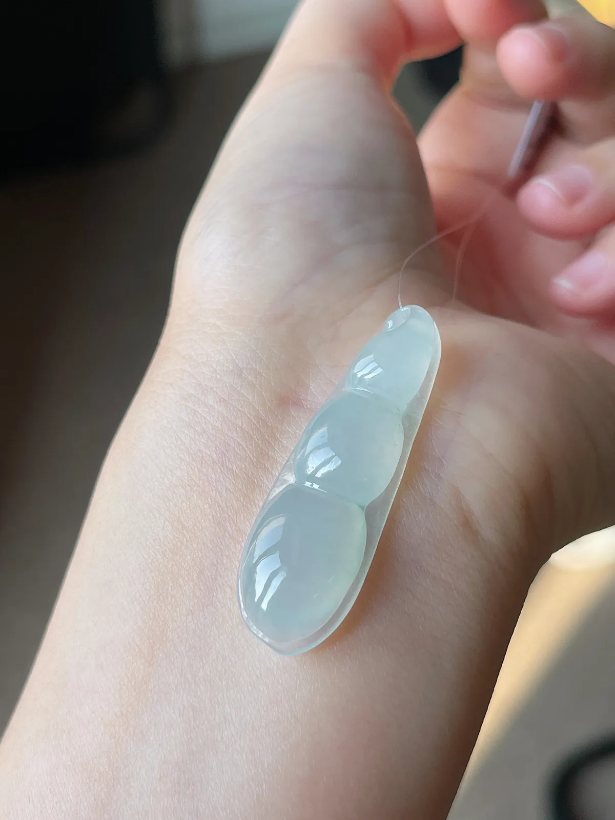 翡翠冰糯种淡绿色福豆