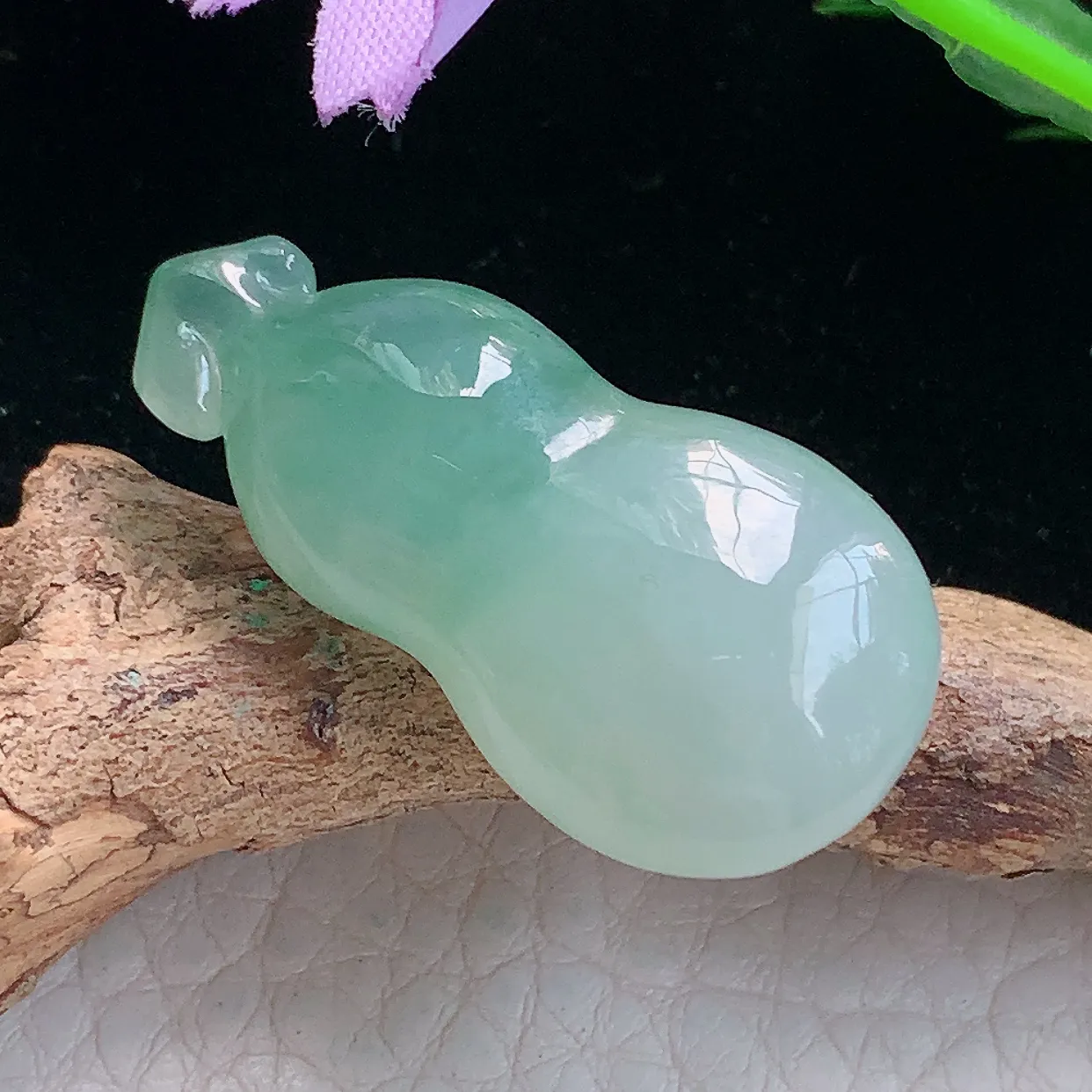 lz实拍34.6*17.2*11缅甸翡翠精雕冰绿晴美饱满福瓜 玉瓜玉项坠 玉挂件