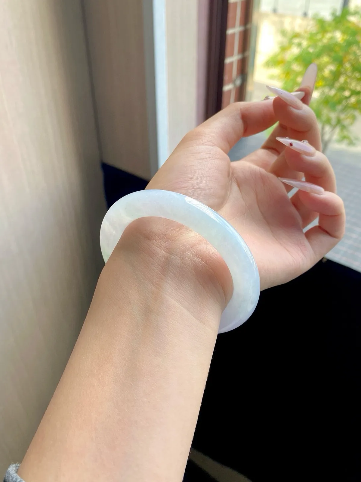 圆镯57圈口，翡翠冰糯种绿飘花手镯