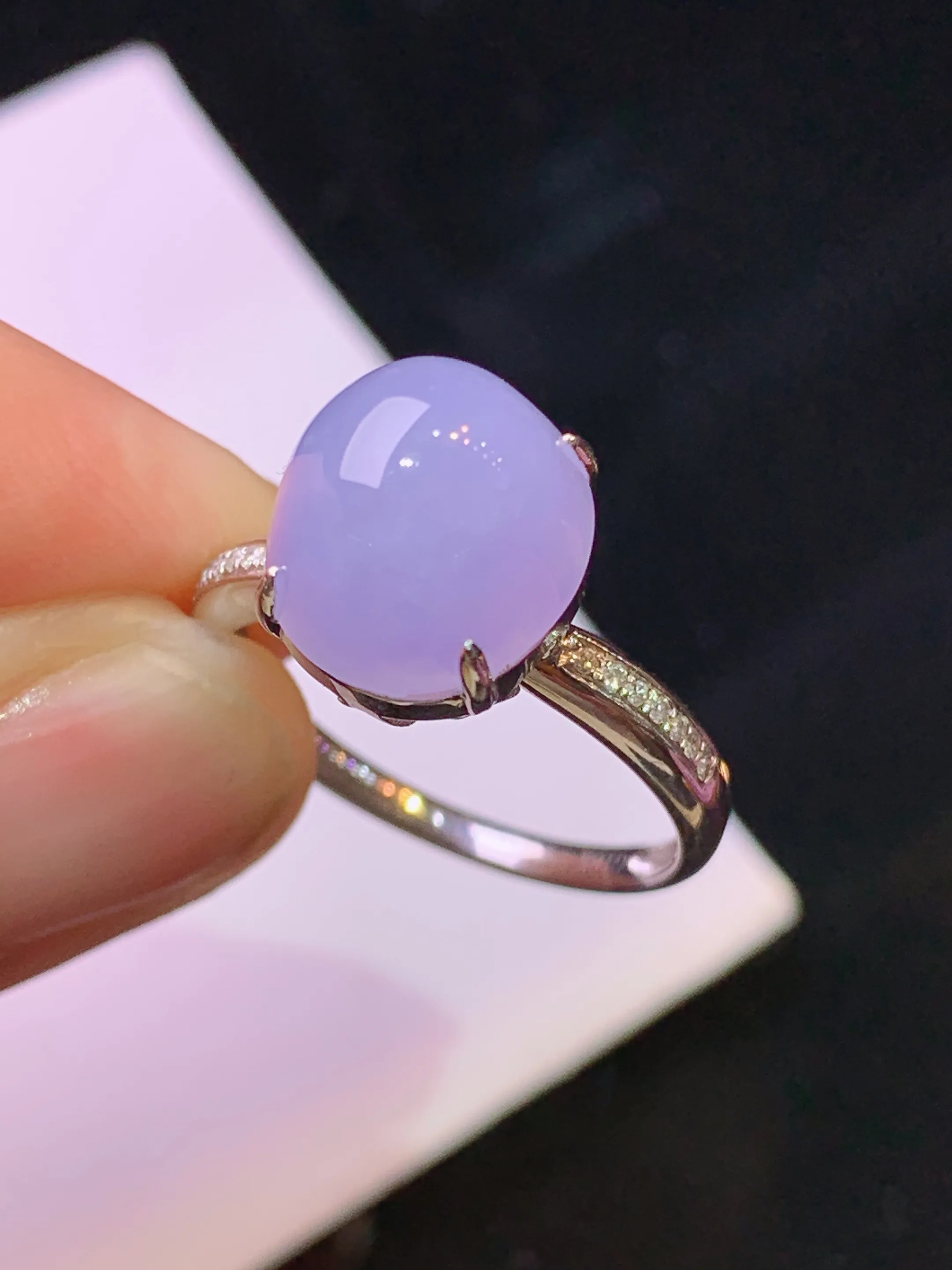 18k金钻镶嵌紫罗兰蛋面戒指 玉质细腻 色泽清新艳丽 圈口14.5 整体尺寸11.2*10*8.2