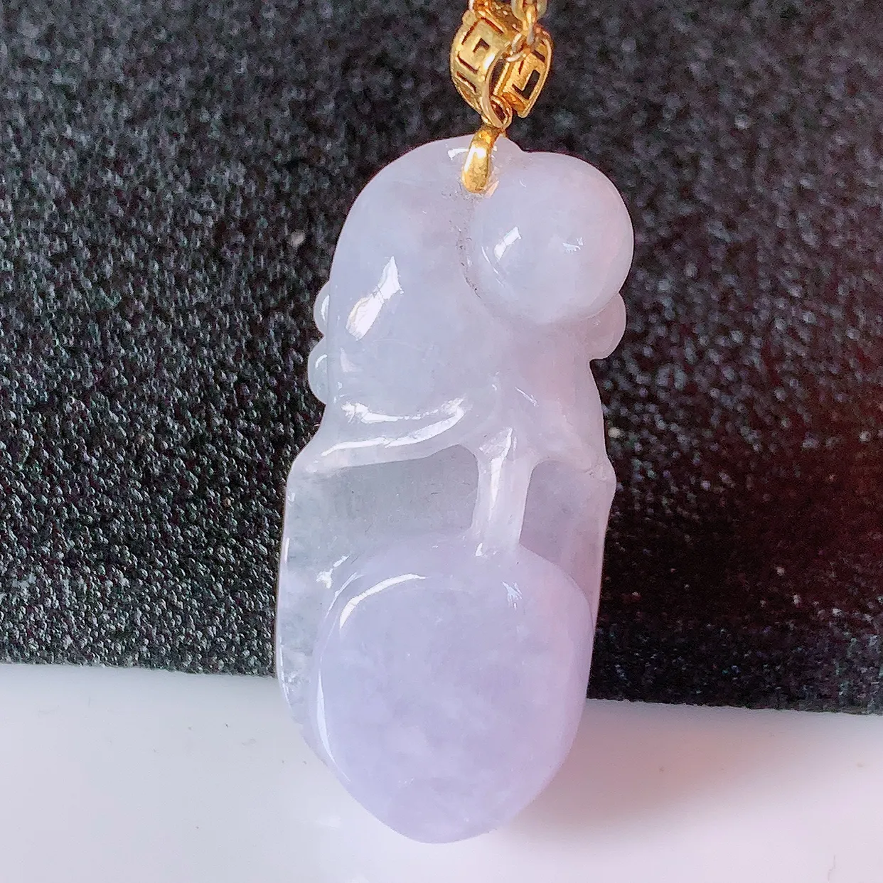 18k金镶嵌冰润紫罗兰翡翠玉兰花吊坠，款式新颖时尚，日常百搭的款。清秀高雅，佩戴优雅高贵！#41.26