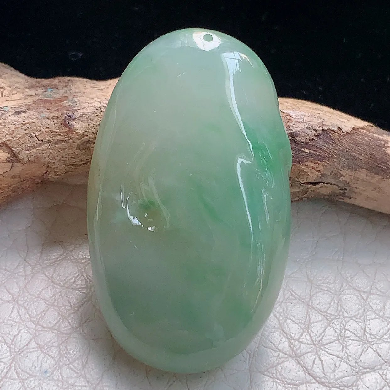 lz实拍37.5*22.5*13.8缅甸翡翠精雕冰三彩招财鼠 生肖鼠玉项坠 玉挂件