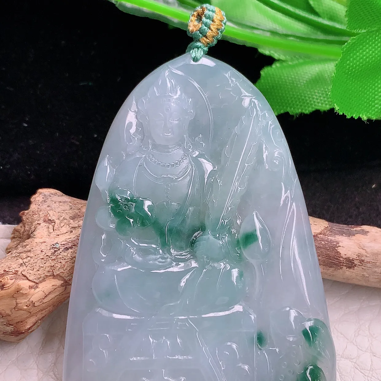 yn实拍63*41.2*5.6缅甸翡翠精雕冰飘花虚空藏 生肖守护神玉项坠 玉挂件