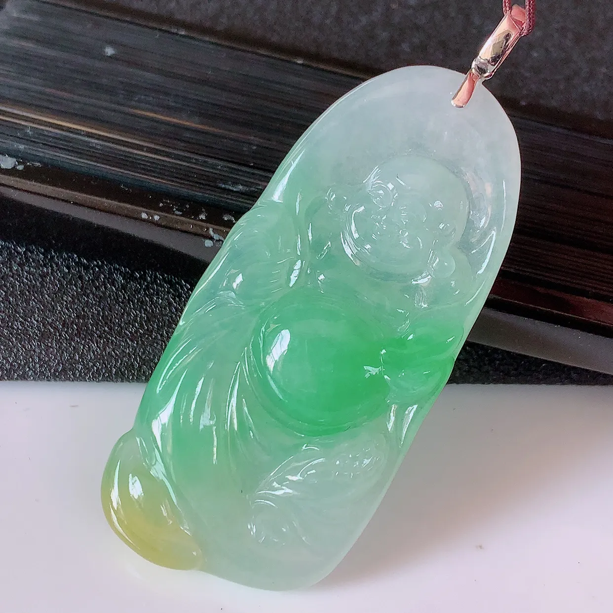 18K金镶嵌冰黄加绿翡翠逍遥布袋佛吊坠，代代有钱，水足丰盈，盈满欢喜，配戴送礼佳品！#83.2整体58裸石50.5*23*5.5