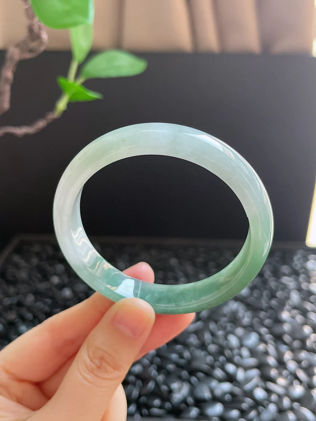 正圈54.8圈口，翡翠冰糯种绿色手镯