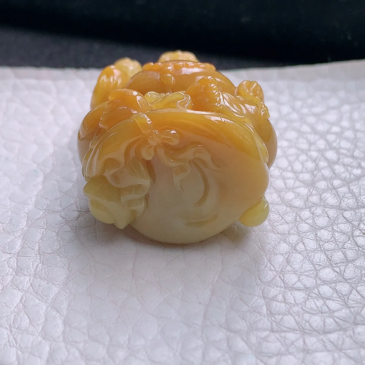 lz实拍45.2*30.3*23.3缅甸翡翠精雕黄翡立体尼勒佛 福上加福玉项坠 玉挂件