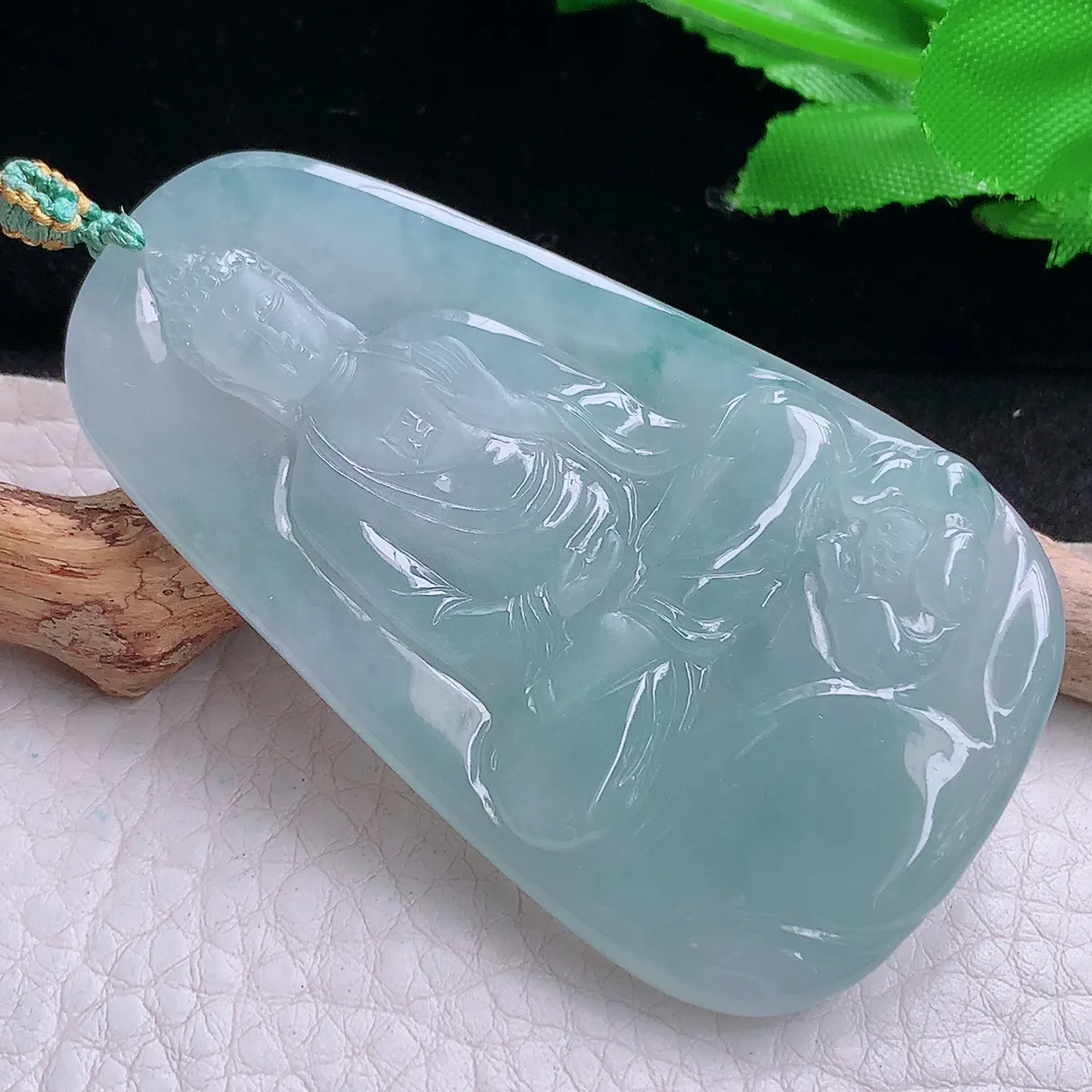 yn实拍65.8*38.3*5.6缅甸翡翠精雕晴水蓝韵大日如来玉项坠 玉挂件