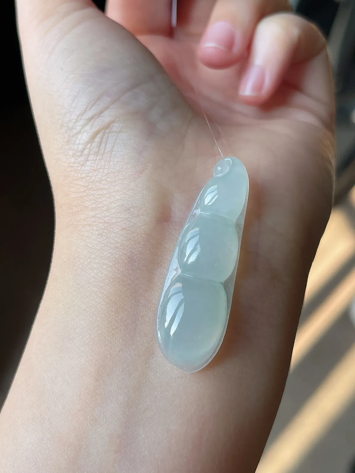 翡翠冰糯种淡绿色福豆