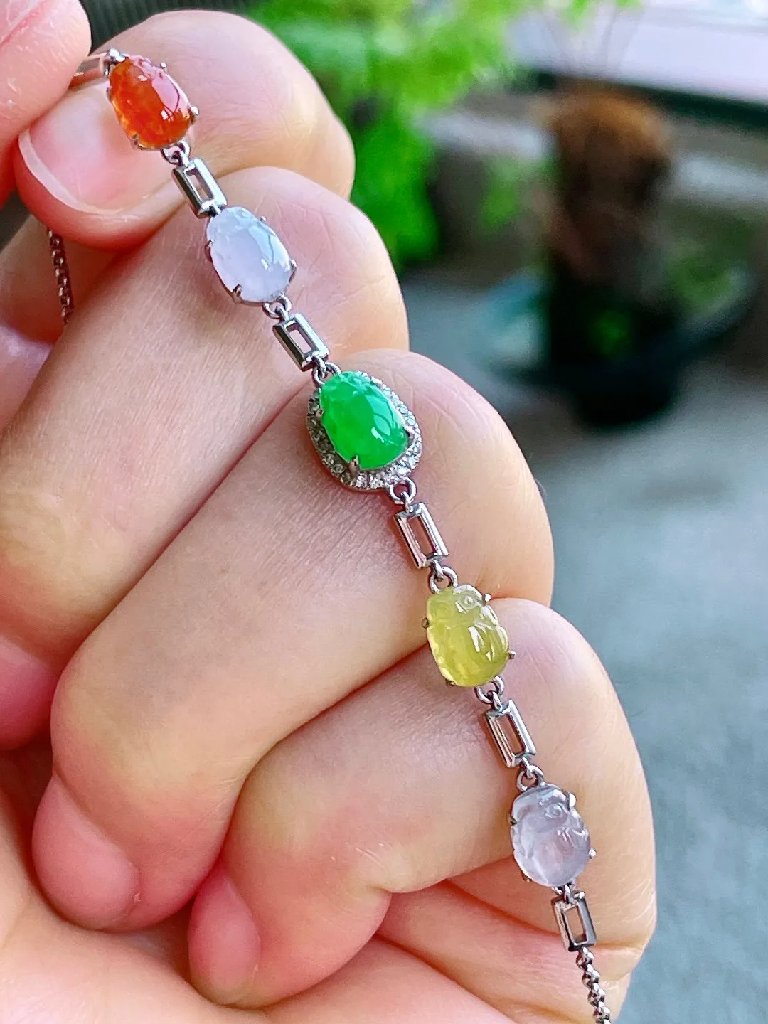 【镶嵌】冰多宝貔貅手链 
【说明】缅料 18k金镶嵌 完美 性价比高  
【整体】8.8-7-4
【裸石】6.8-5-2.5